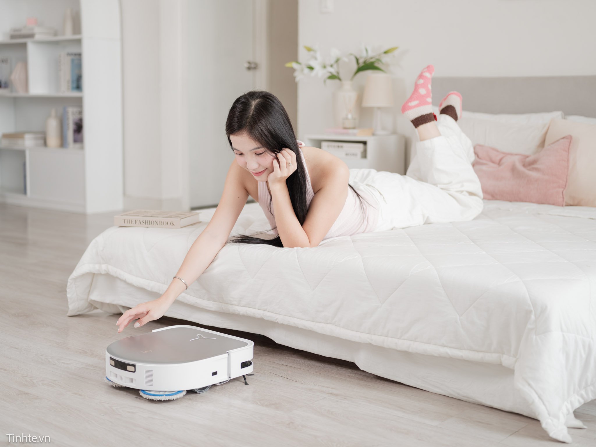 nguoi-dep-cong-nghe-ecovacs-deebot-x5-omni-pro-ngoc-anh-12.jpg